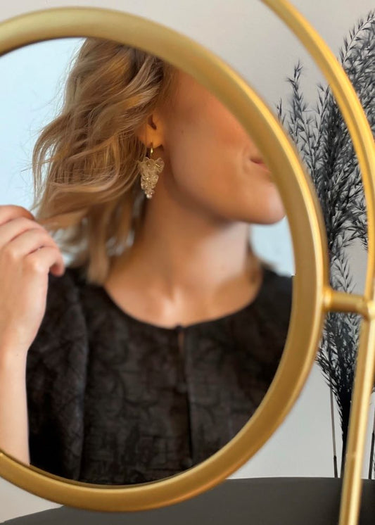 Usva-helmikorvakorut