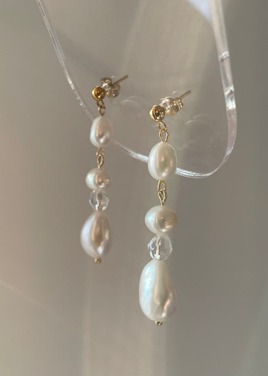 Bridal nro 8 -helmikorvakorut