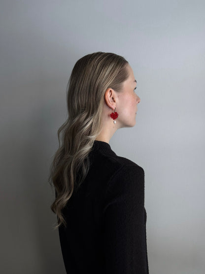 Silvia-helmikorvakorut