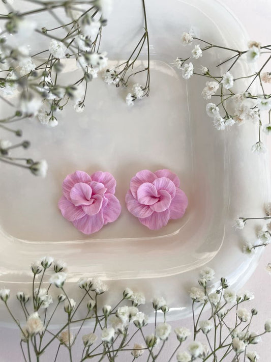 Neela-nappikorvakorut